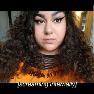 Meet your Posher, Corinne